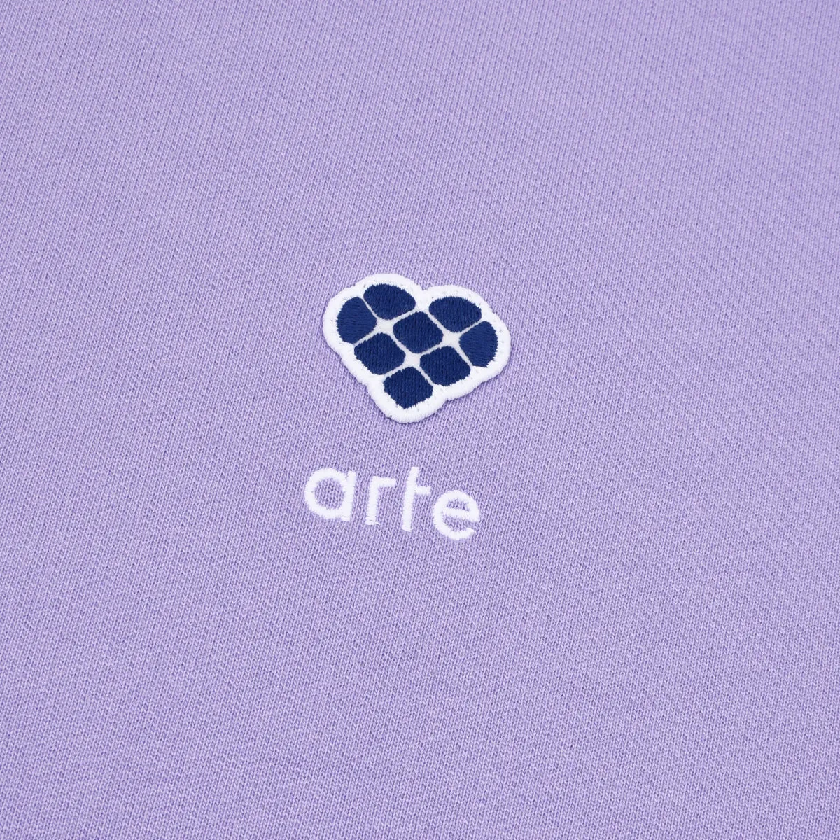 Arte Heart Circle Patch Crewneck