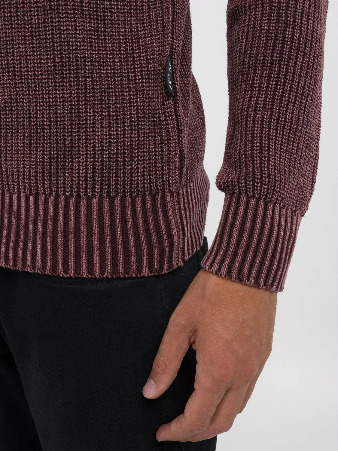 CREW-NECK CRINKLED COTTON SWEATER