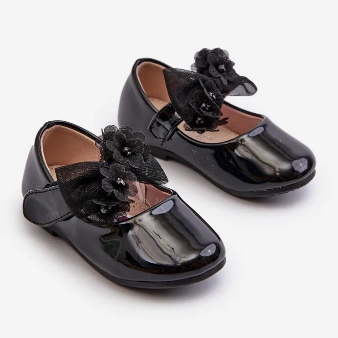 Patent leather children's ballerina shoes with Velcro and a bow, Black Olessa