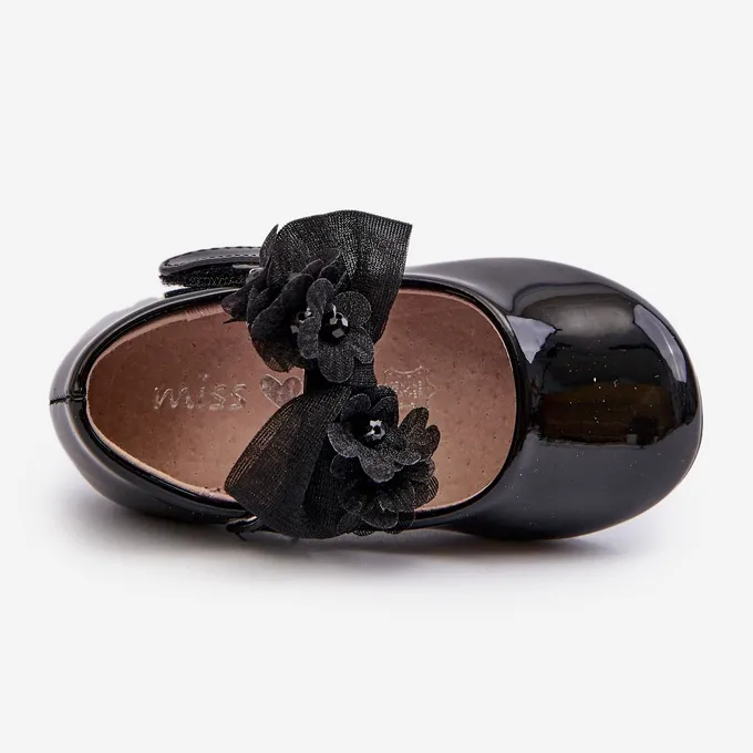 Patent leather children's ballerina shoes with Velcro and a bow, Black Olessa