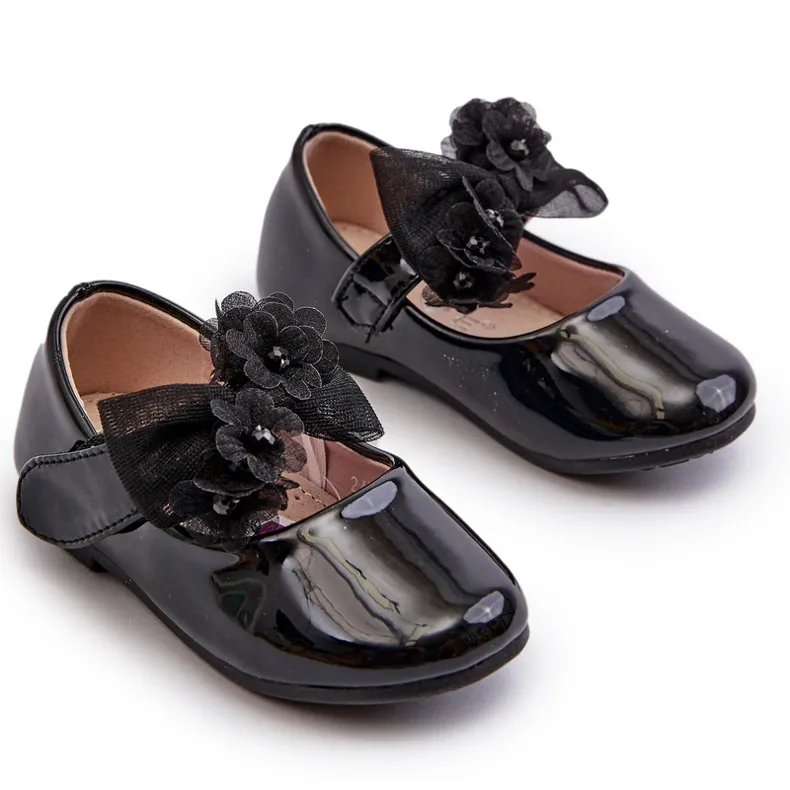 Patent leather children's ballerina shoes with Velcro and a bow, Black Olessa