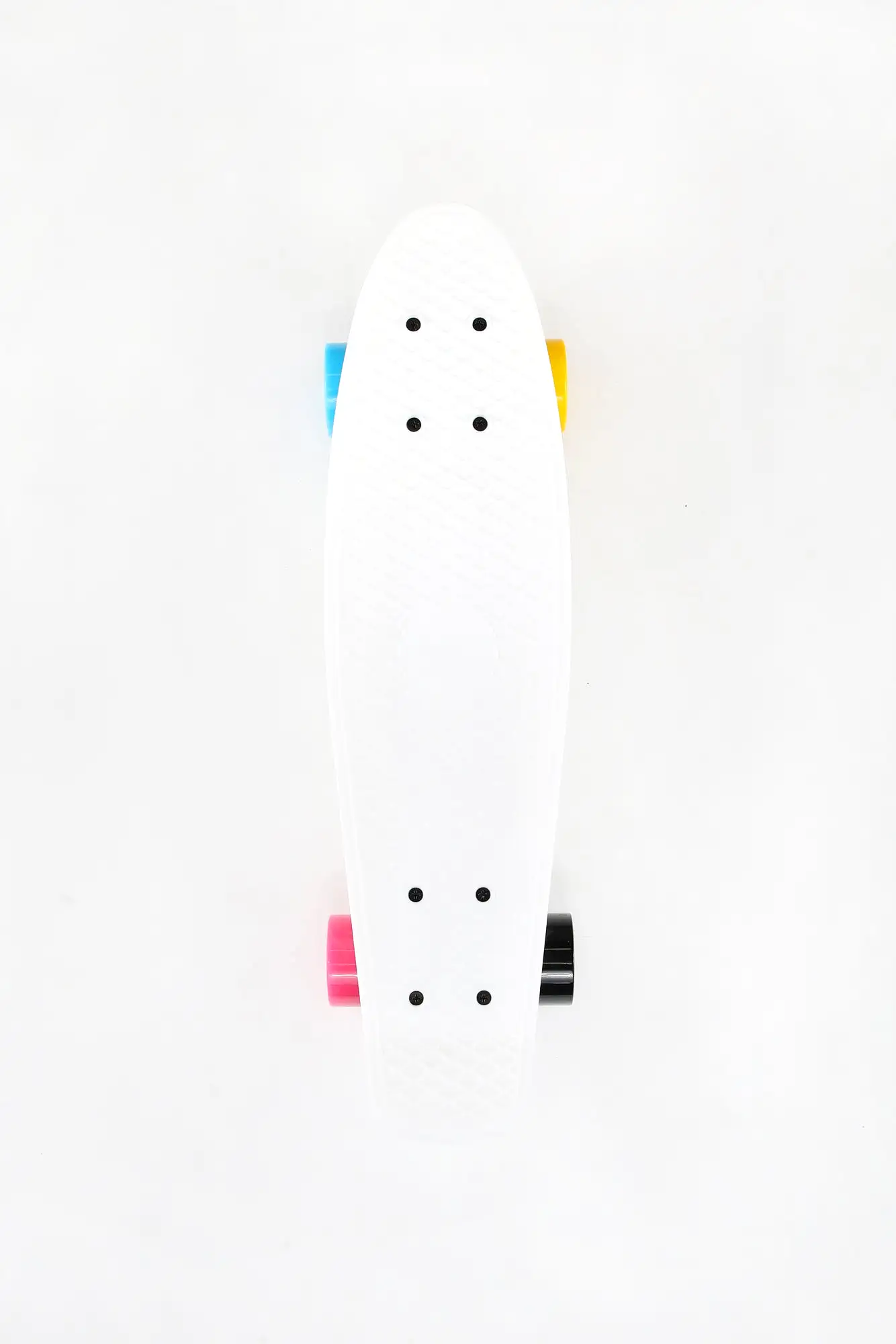 Solid White Cruiser 22